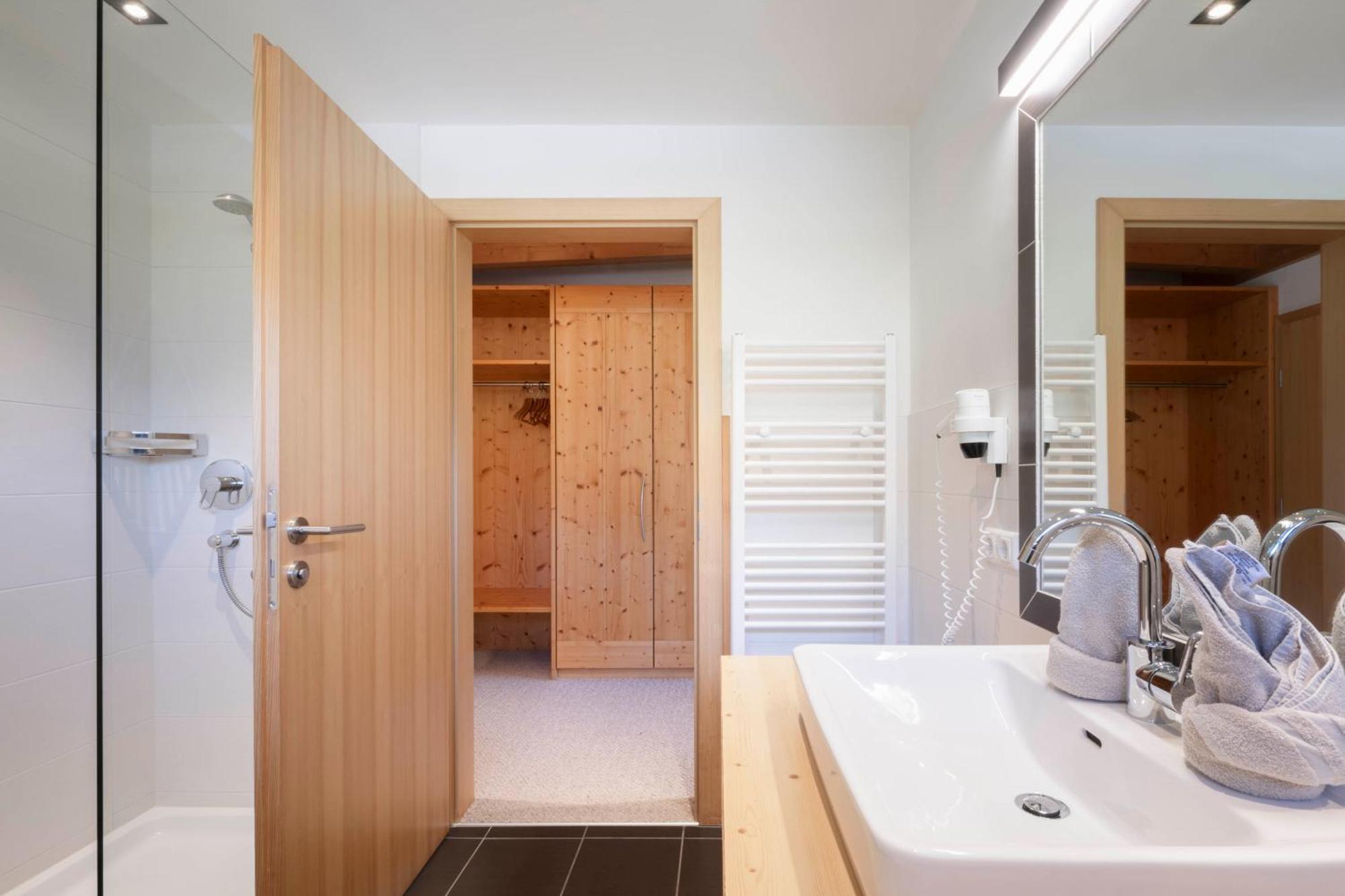 Lifestylepanoramahotel Erika Superior 施图拜河谷新施蒂夫特 外观 照片