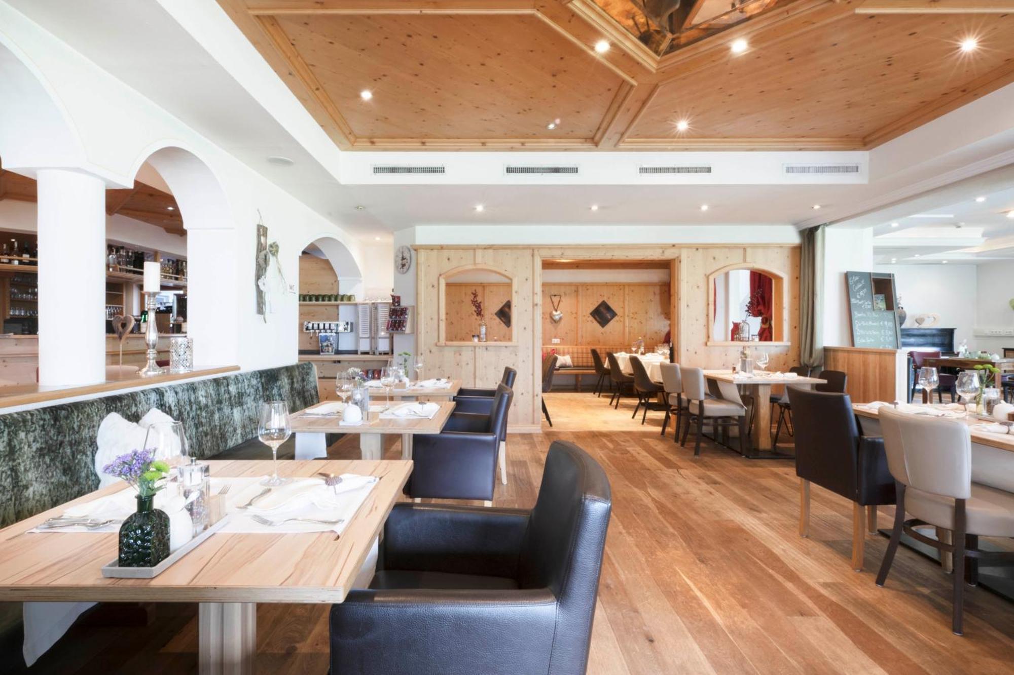 Lifestylepanoramahotel Erika Superior 施图拜河谷新施蒂夫特 外观 照片