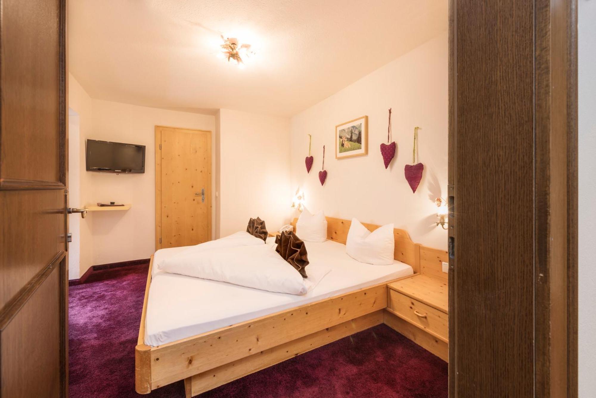 Lifestylepanoramahotel Erika Superior 施图拜河谷新施蒂夫特 外观 照片